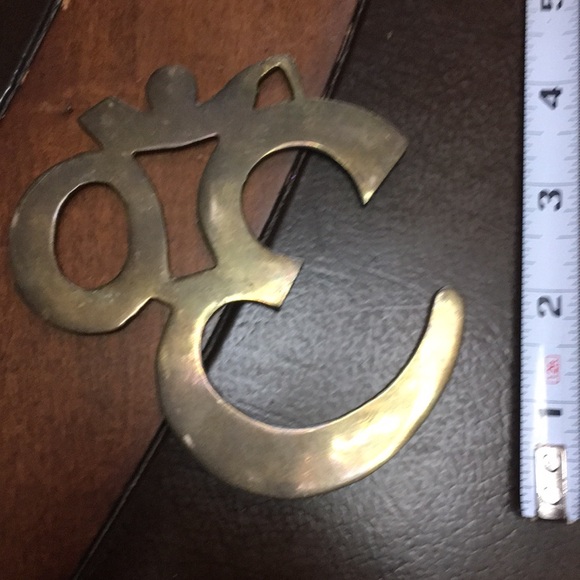 Set 2 Metal Om wall hanging 4” tall and 3 1/2” - Picture 5 of 6